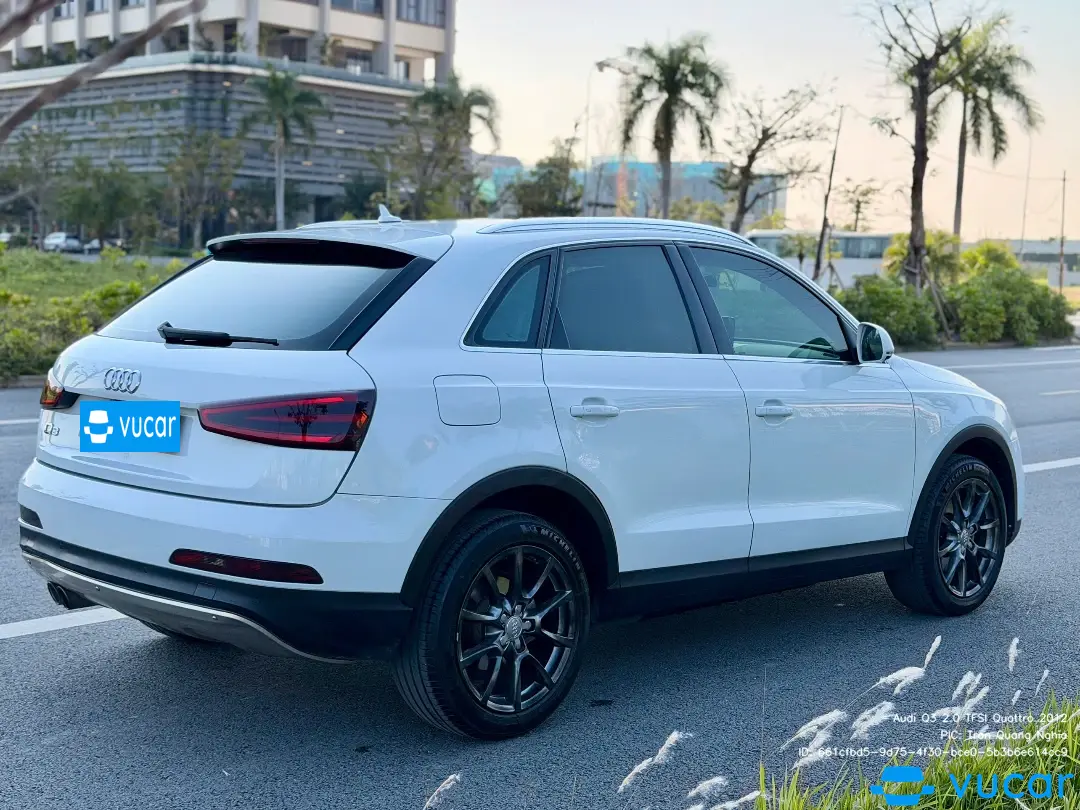 Audi Q3 2.0 TFSI Quattro 2012 - Ngoại thất 7