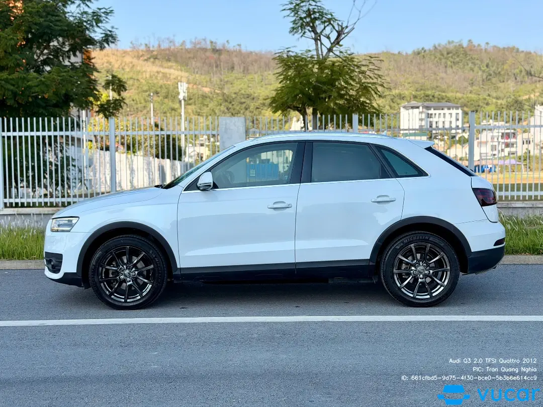 Audi Q3 2.0 TFSI Quattro 2012 - Ngoại thất 10