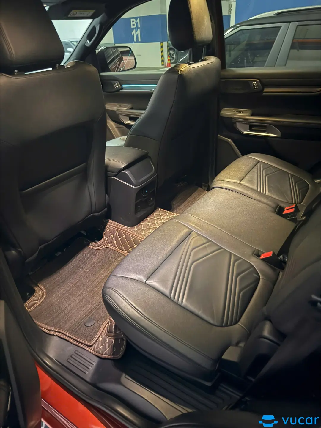 Ford Everest Titanium 2.0L 4x2 AT 2022 - Nội thất 2