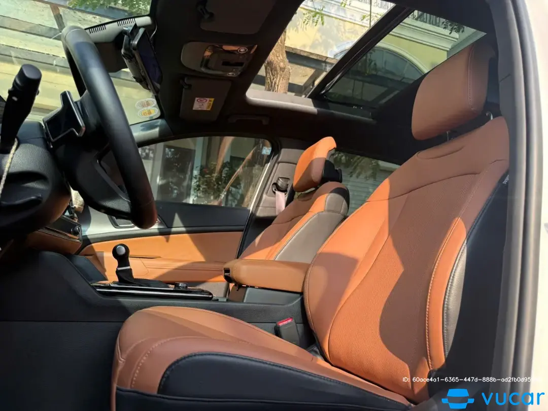 Kia Sportage 2.0 Signature Xăng 2025 - Nội thất 2
