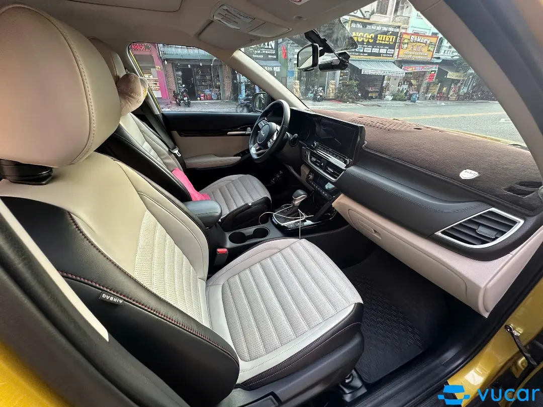 Kia Seltos Premium 1.6 AT 2022 - Nội thất 3