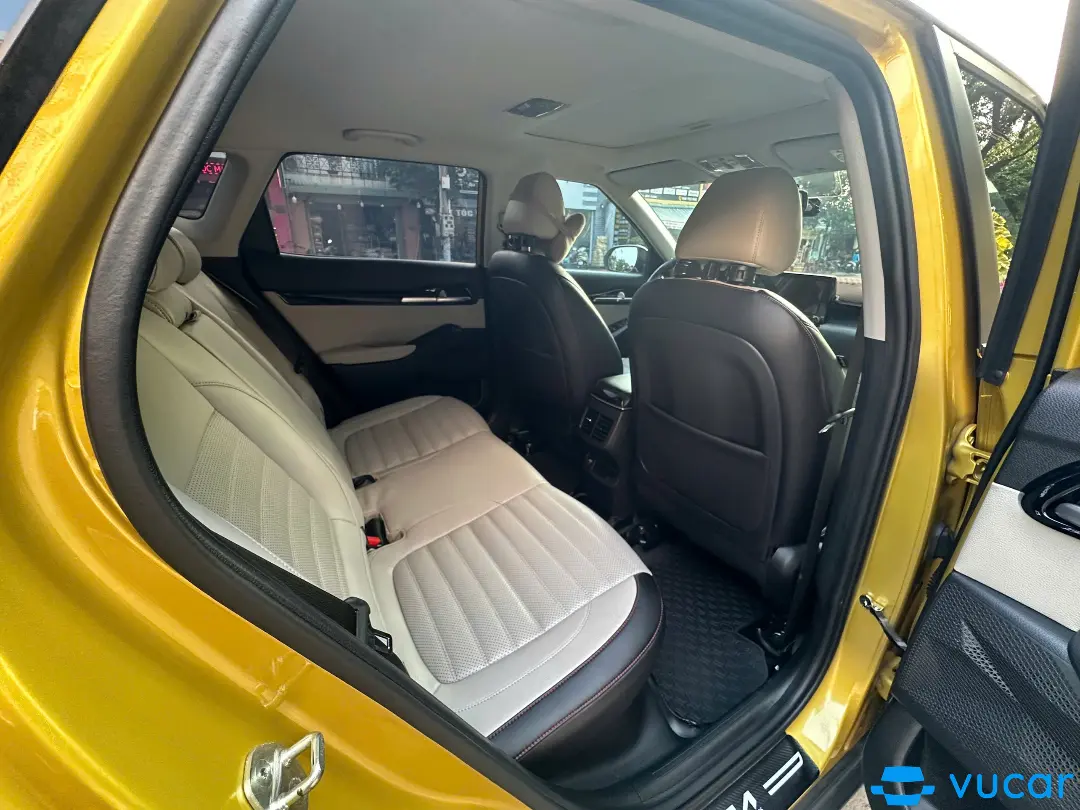 Kia Seltos Premium 1.6 AT 2022 - Nội thất 4