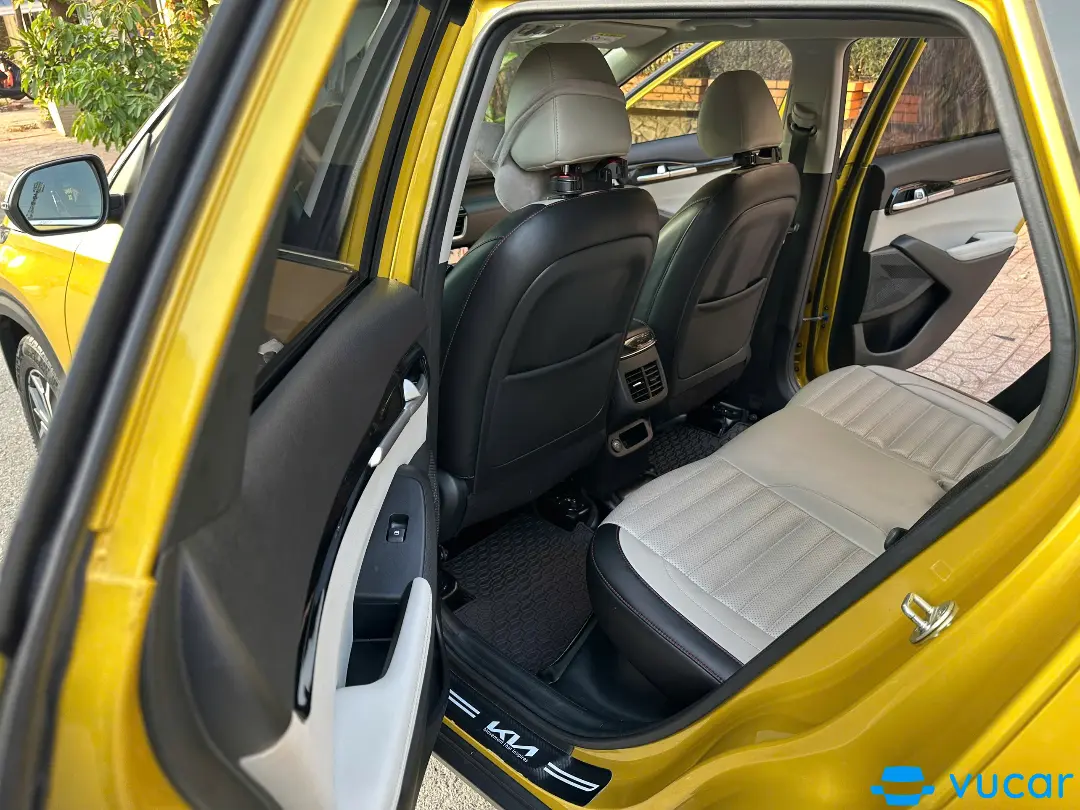 Kia Seltos Premium 1.6 AT 2022 - Nội thất 2