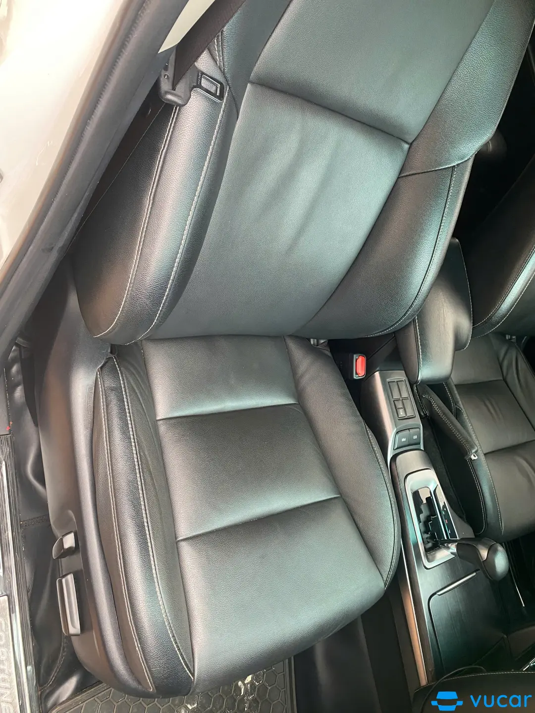 Toyota Fortuner 2.4L 4x2 AT 2022 - Nội thất 3