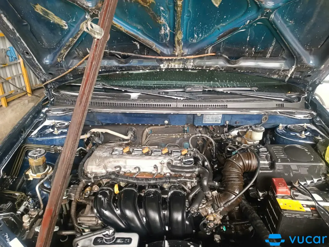 Toyota Corolla altis 1.8G MT 2004 - Khoang động cơ 1