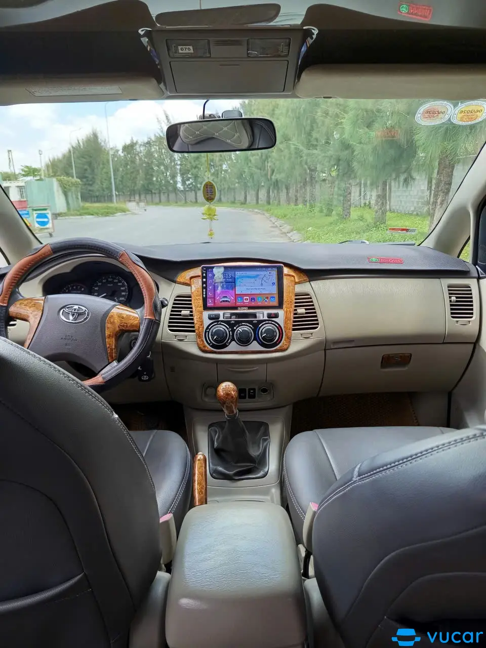 Toyota Innova 2.0E 2015 - Nội thất 1