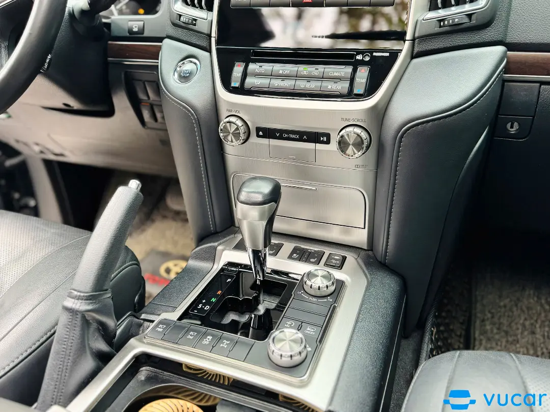 Toyota Land cruiser 4.6 V8 2019 - Nội thất 7