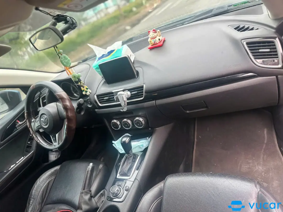 Mazda 3 1.5 AT 2016 - Nội thất 4