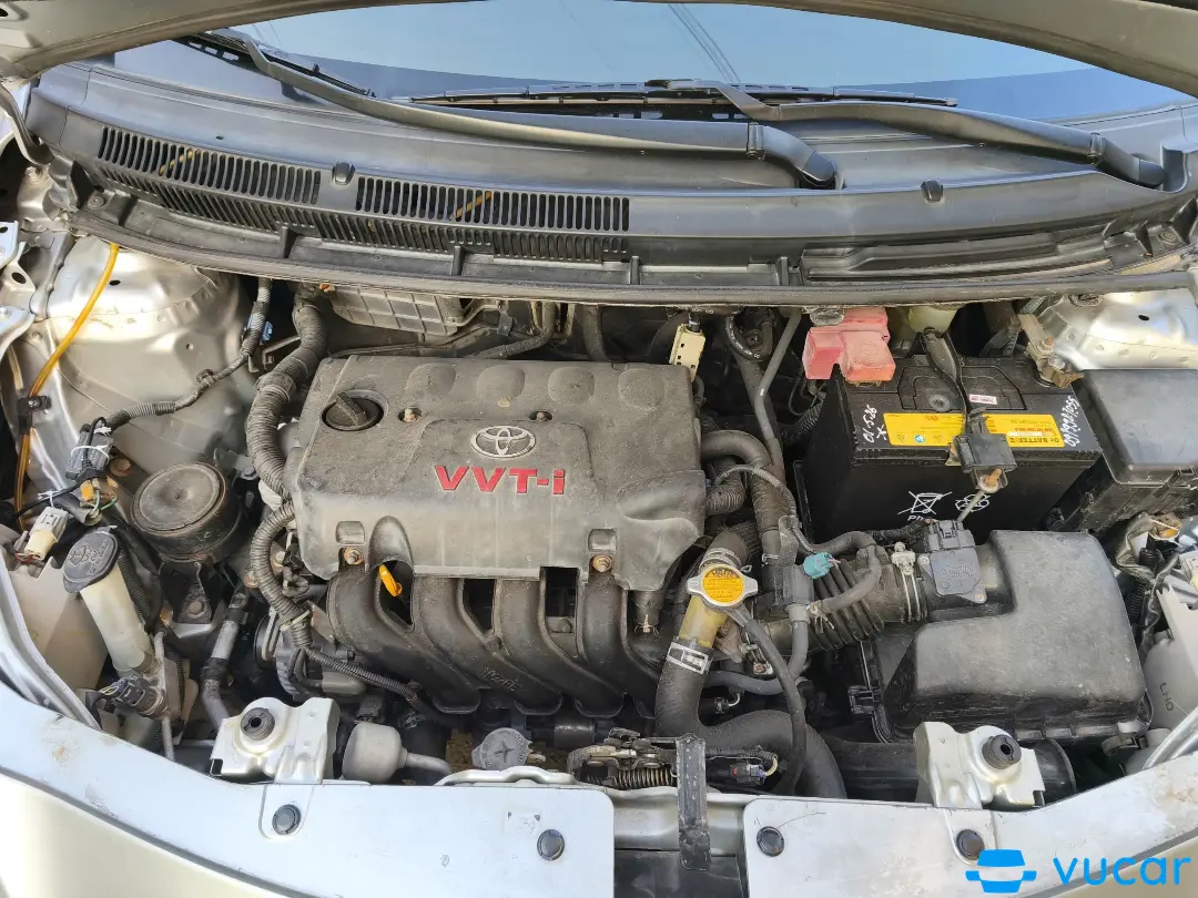 Toyota Vios G 2008 - Khoang động cơ 3