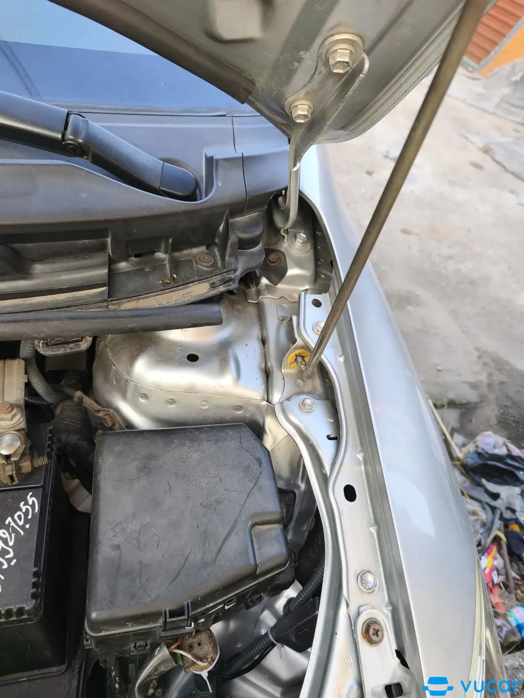Toyota Vios G 2008 - Khoang động cơ 4