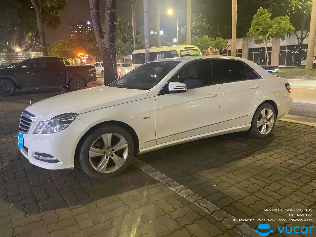 Mercedes E class E250 2012 - Ngoại thất 18