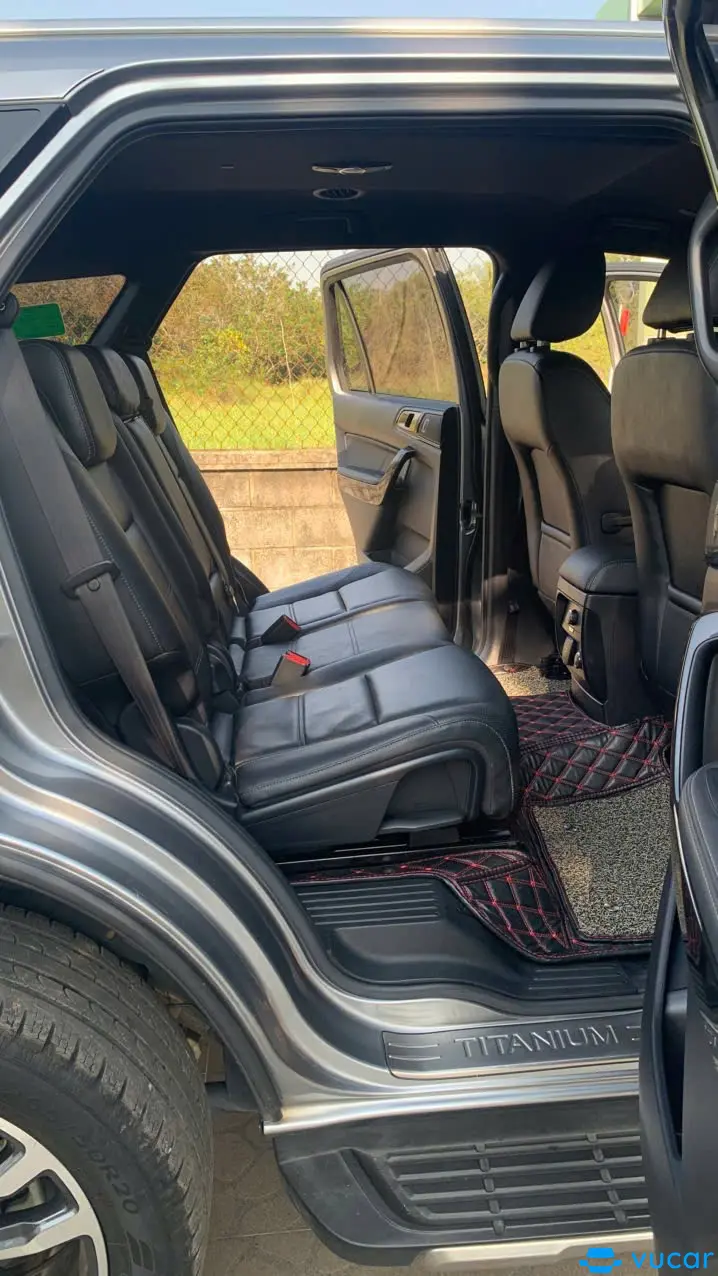 Ford Everest Titanium 2.0 AT 4x2 2019 - Nội thất 3
