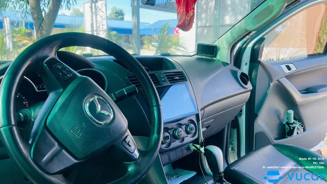 Mazda BT-50 2018 - Nội thất 3