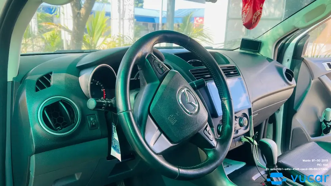 Mazda BT-50 2018 - Nội thất 9