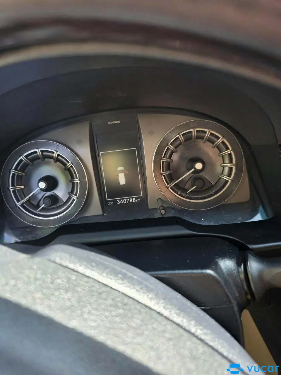 Toyota Innova 2016 2.0V - Nội thất 3