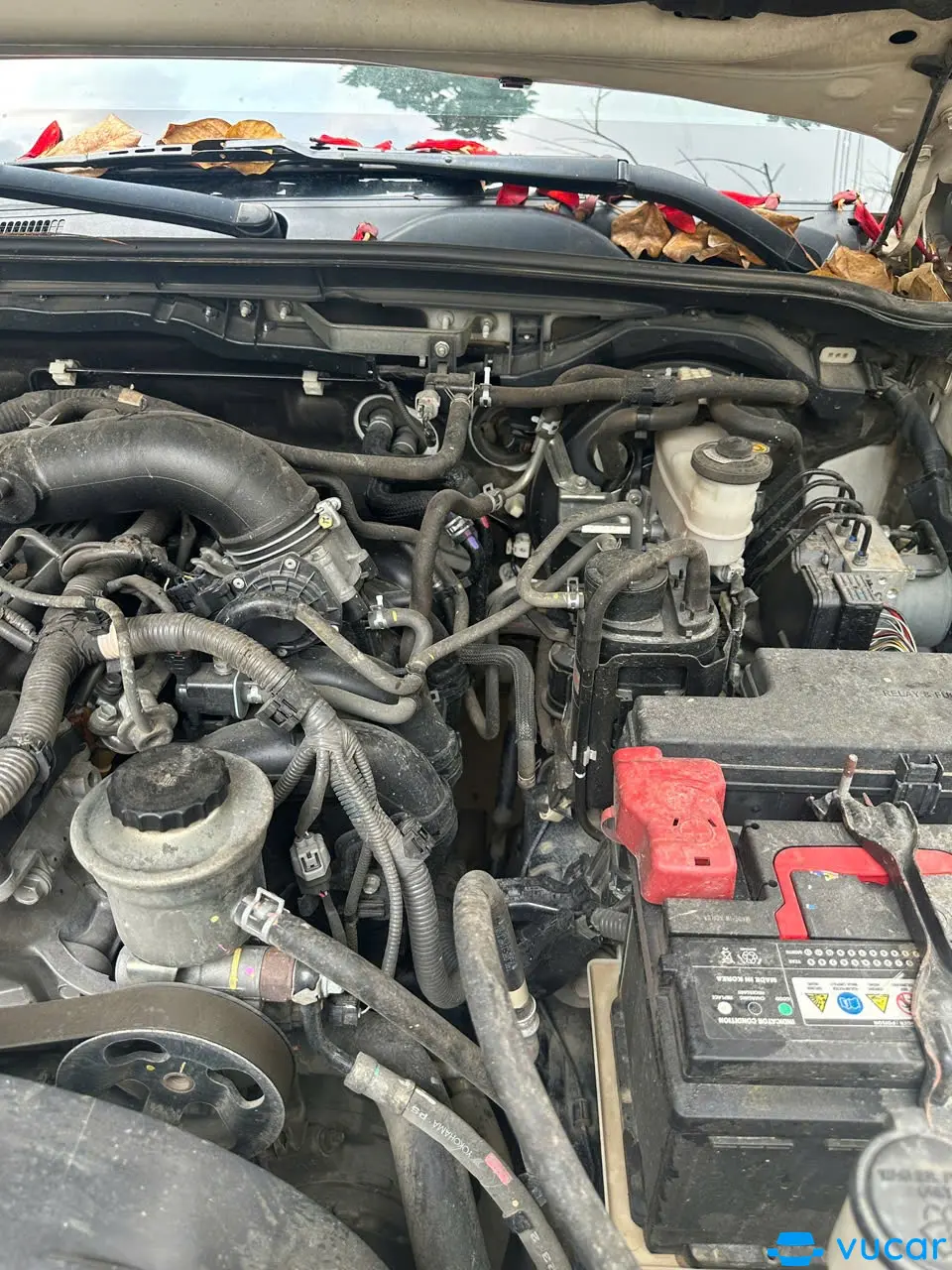 Toyota Fortuner 2.7V 4x2 AT 2017 - Khoang động cơ 2