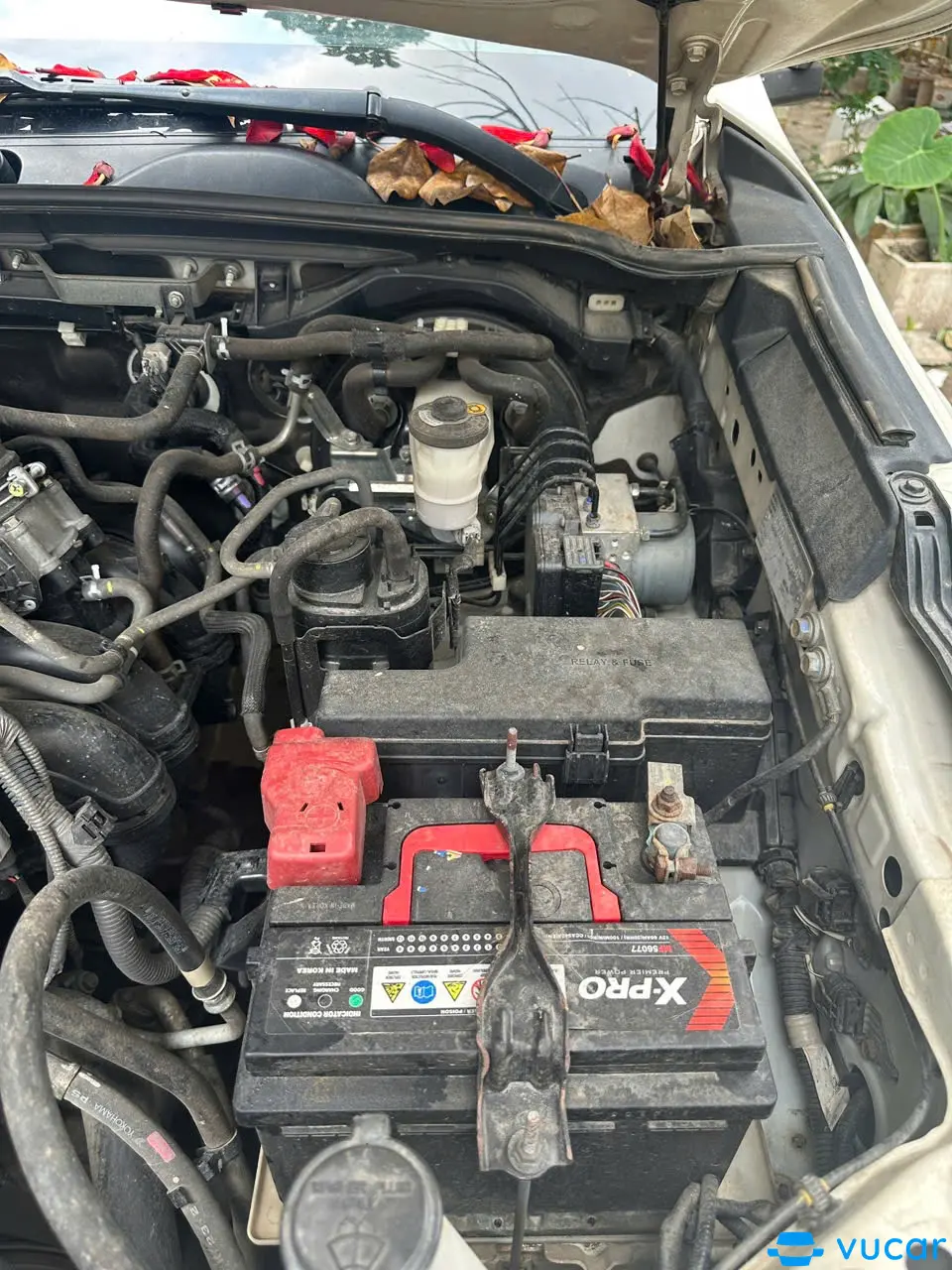 Toyota Fortuner 2.7V 4x2 AT 2017 - Khoang động cơ 1