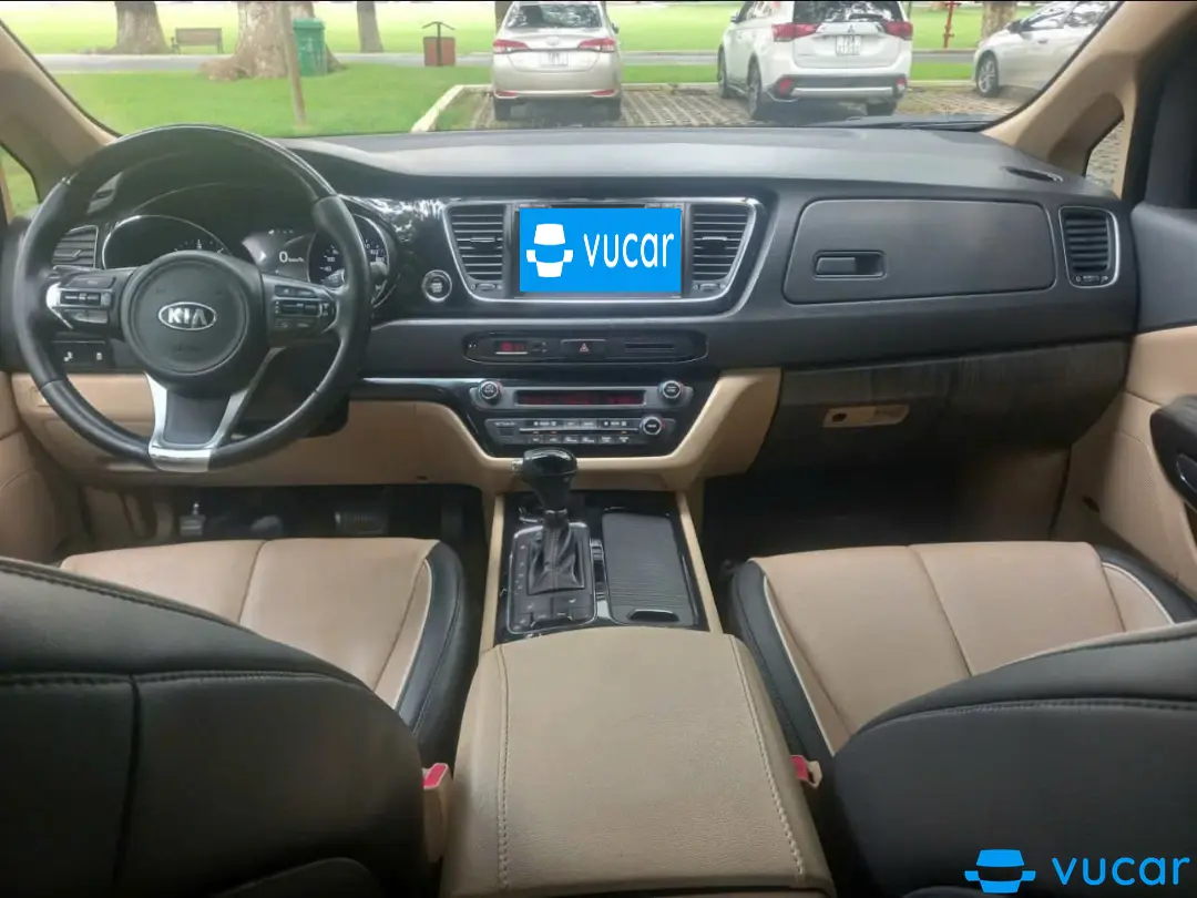 Kia Sedona  2016 - Nội thất 1