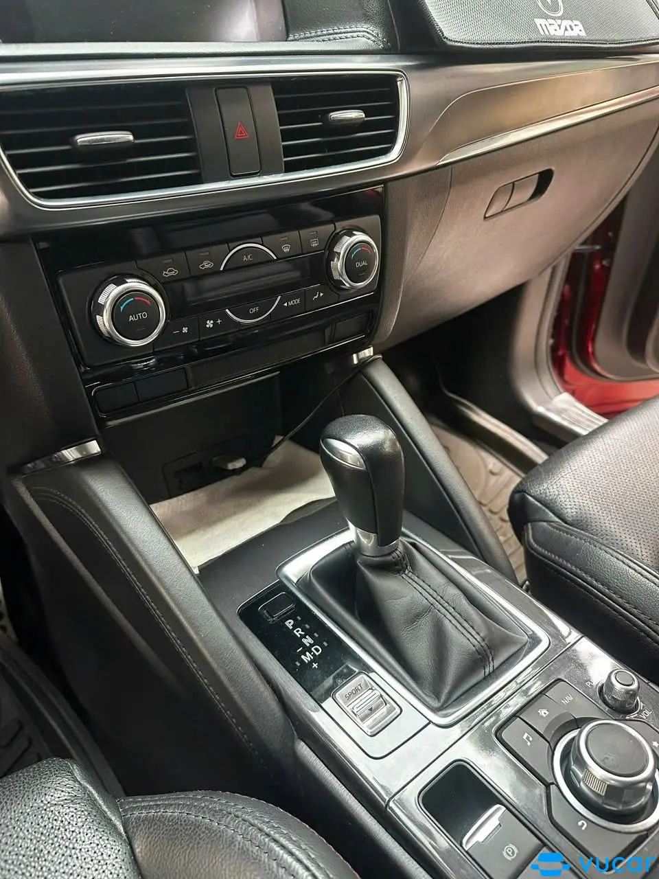 Mazda CX5 đời 2017, bản 2.0 (mẫu cũ) - Nội thất 2