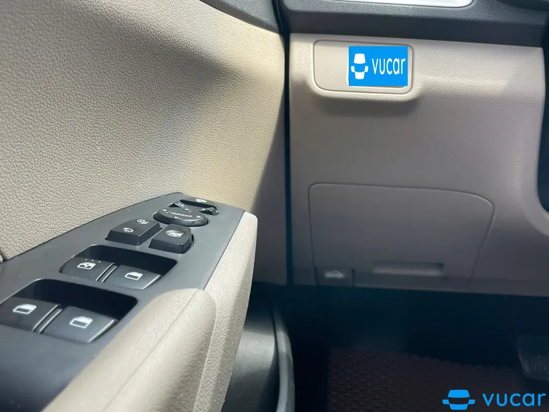Hyundai Accent 1.4 AT 2019 - Nội thất 3