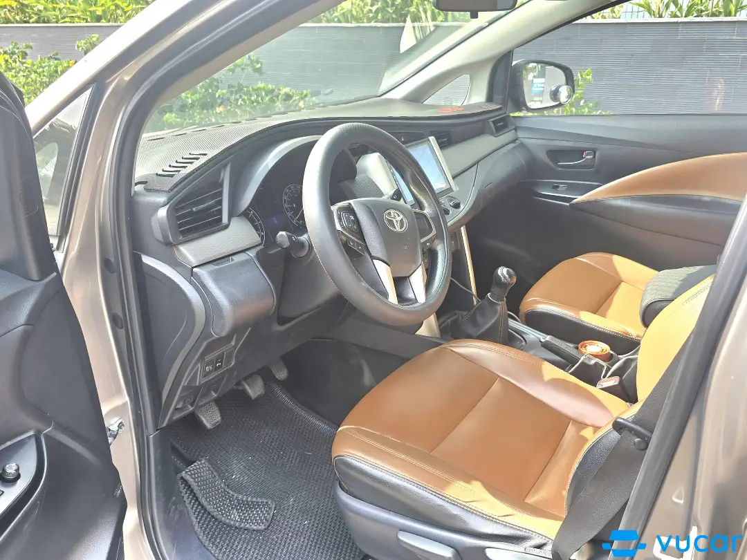 Toyota Innova E 2019  - Nội thất 1