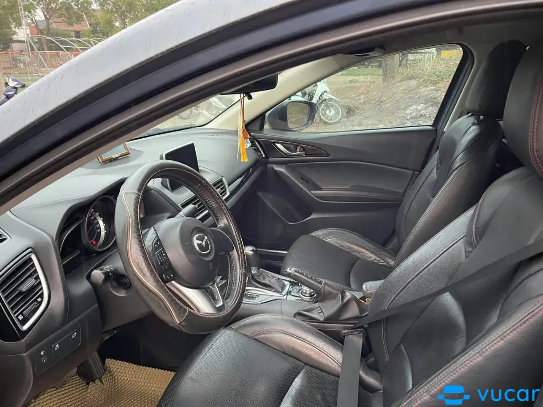 Mazda 3 1.5 AT 2015 - Nội thất 4