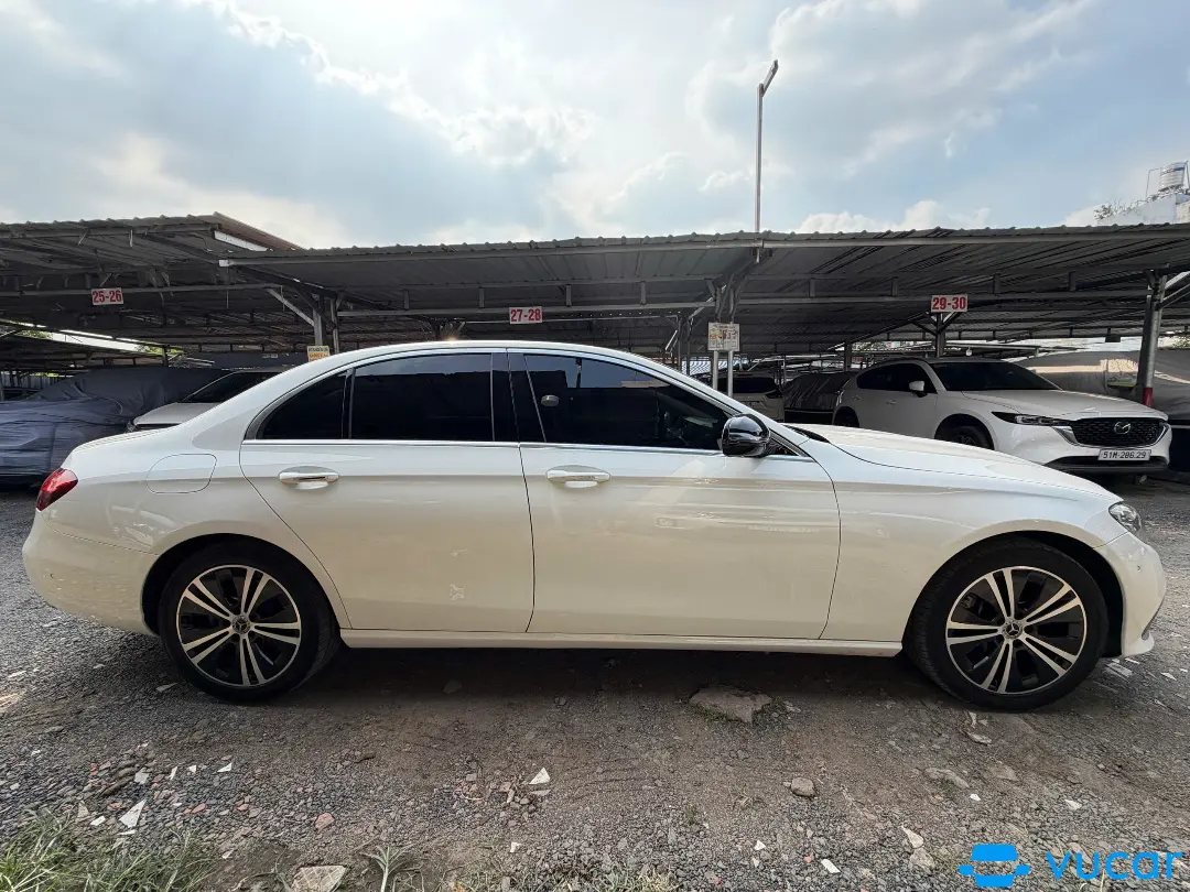Mercedes-Benz E-Class E 180 2021 - Ngoại thất 7