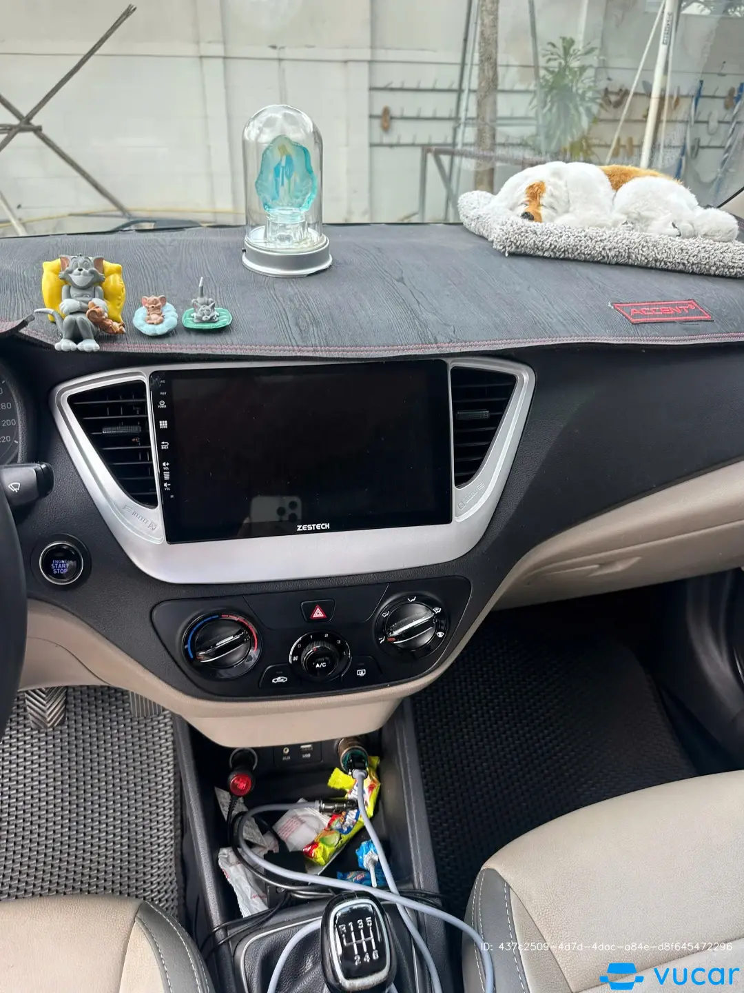 Hyundai Accent 1.4 MT 2018 - Nội thất 10