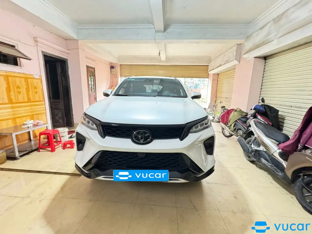 Tyota Legender 4x4 2021 - Ngoại thất 2