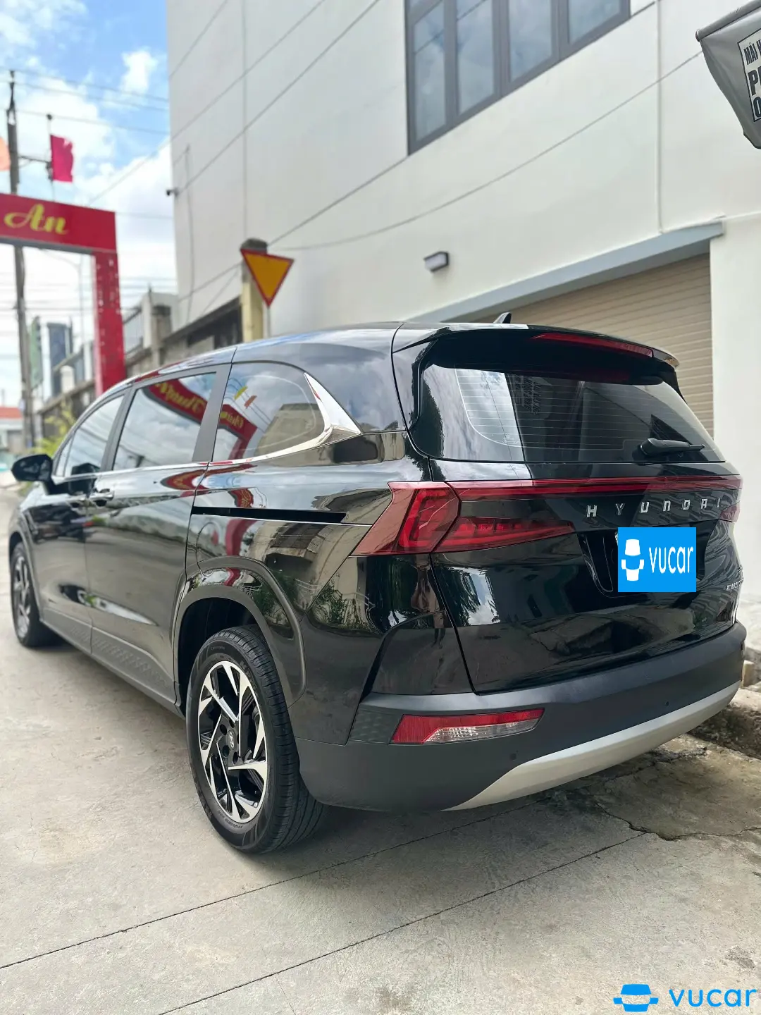 Ảnh xe Hyundai Custin Cao Cấp 2.0 2024 - ảnh 5