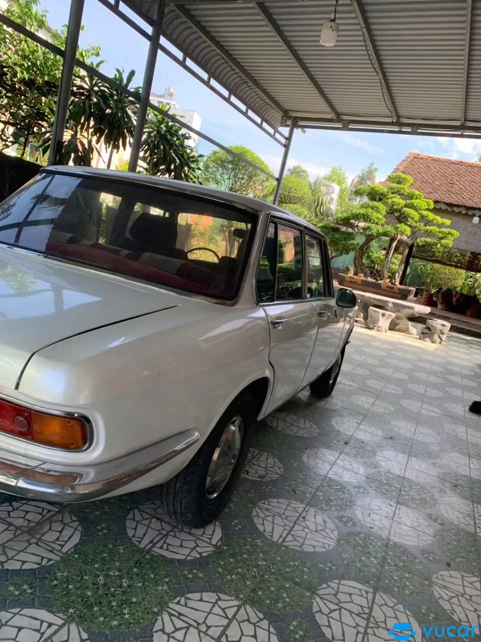 Mazda 1500 1968 - Ngoại thất 6