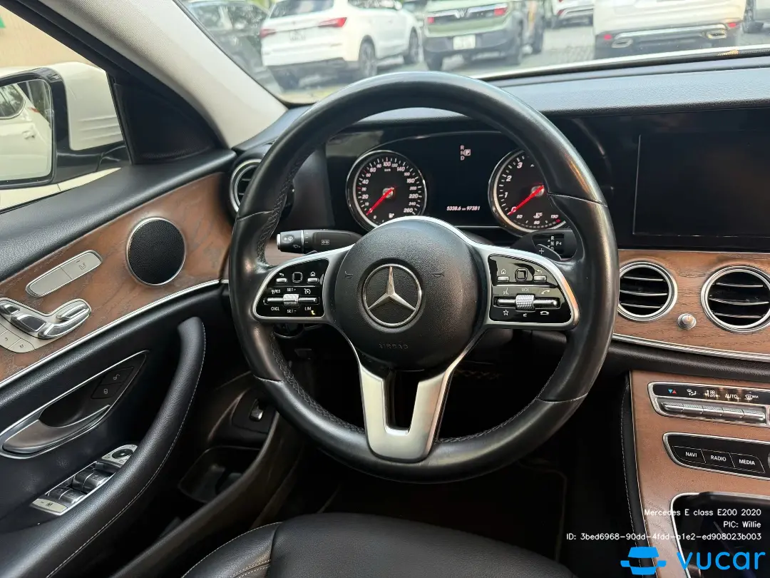 Mercedes E class E200 2020 - Nội thất 5