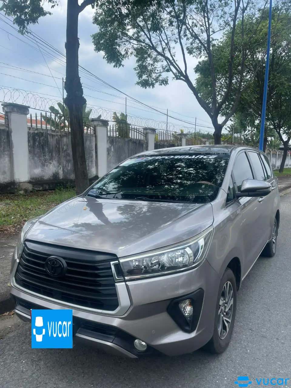 Ảnh xe Toyota Innova 2.0E 2020