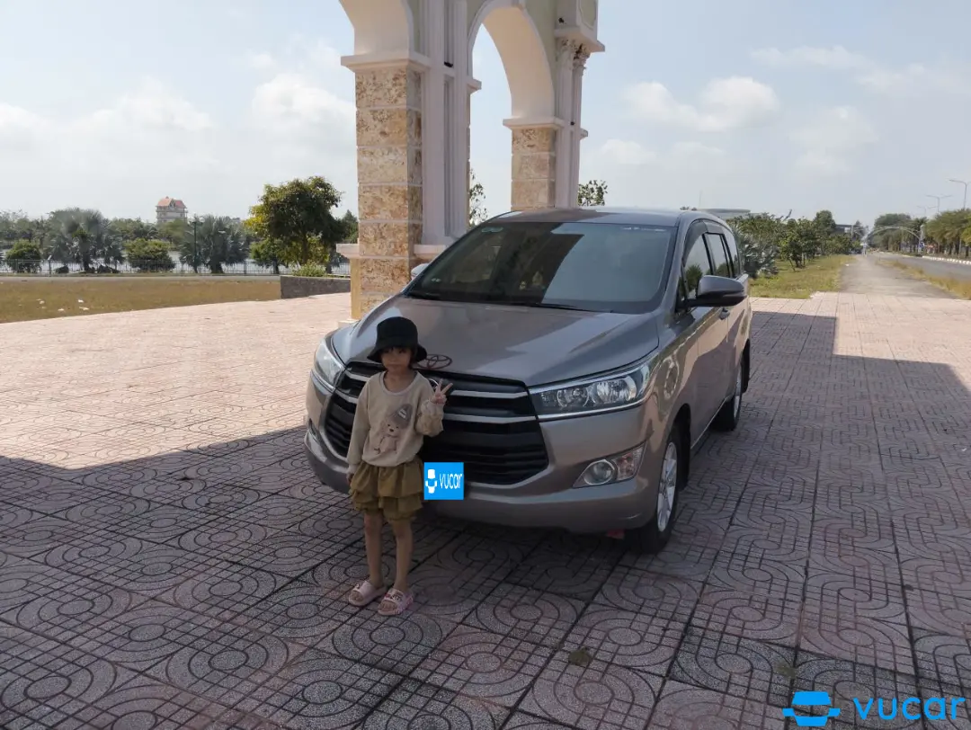 Toyota Innova - Ngoại thất 5