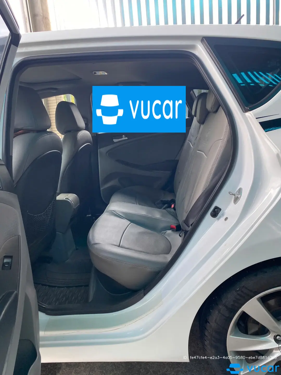 Hyundai Accent 1.4 AT 2014 - Nội thất 7
