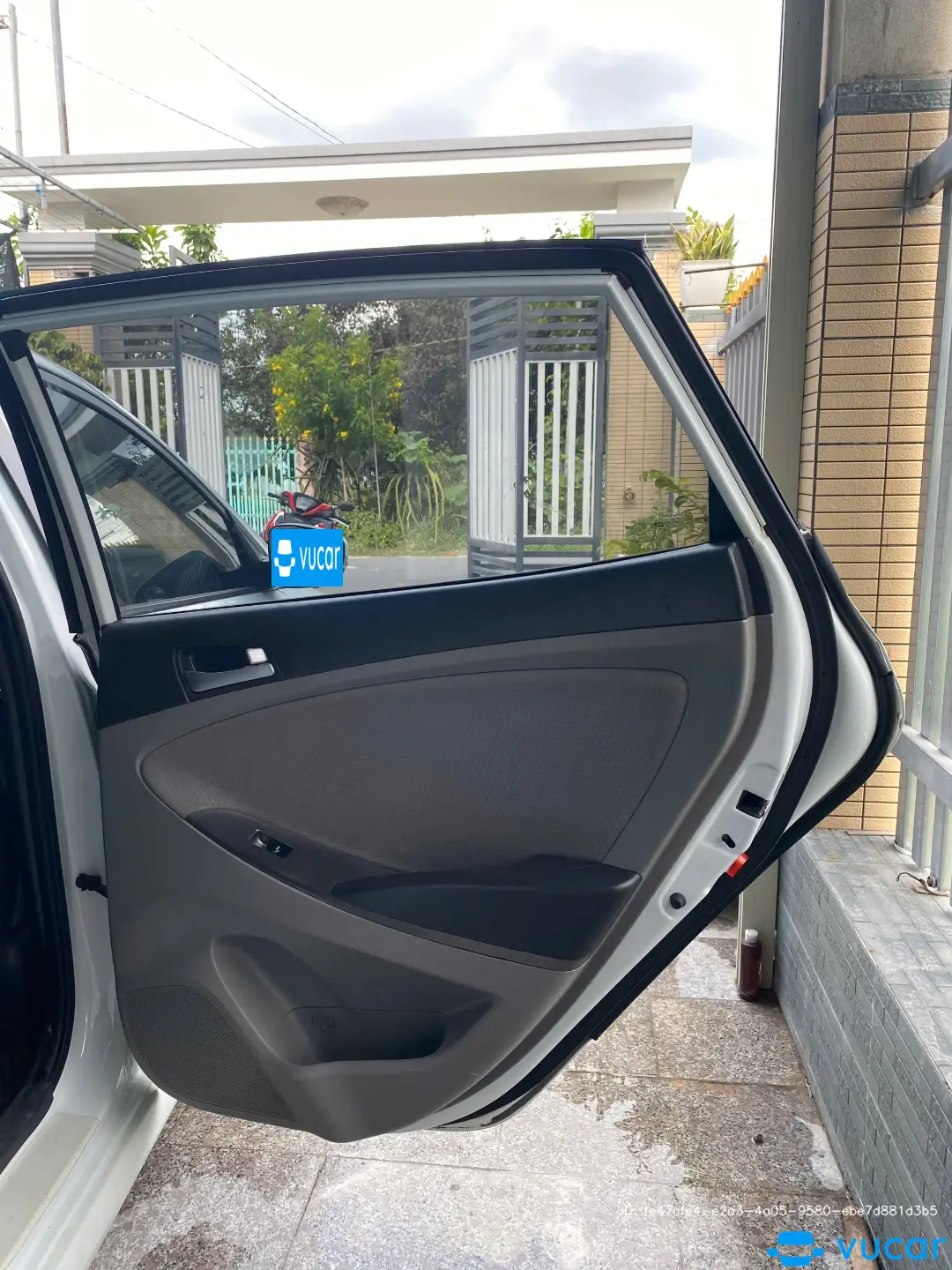 Hyundai Accent 1.4 AT 2014 - Nội thất 8