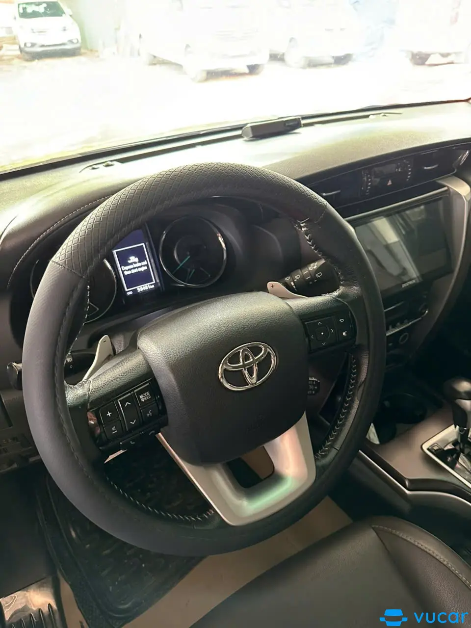 Toyota Fortuner 2019 2.7V 4x2 AT - Nội thất 3
