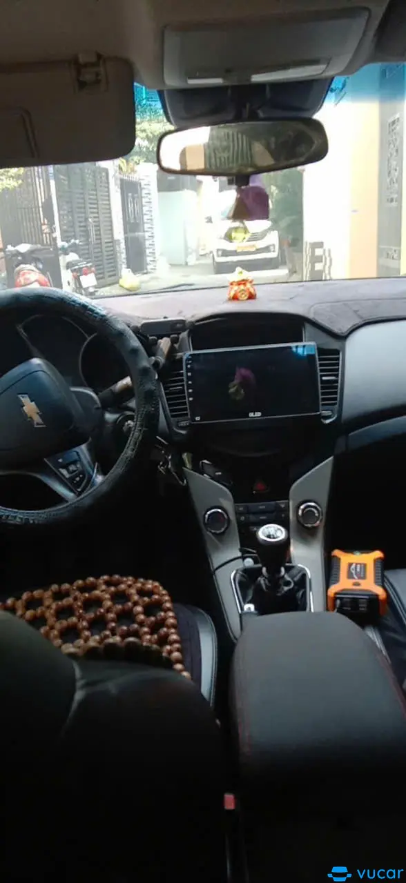 Chevrolet Cruze 1.6 số sàn 2017 - Nội thất 1