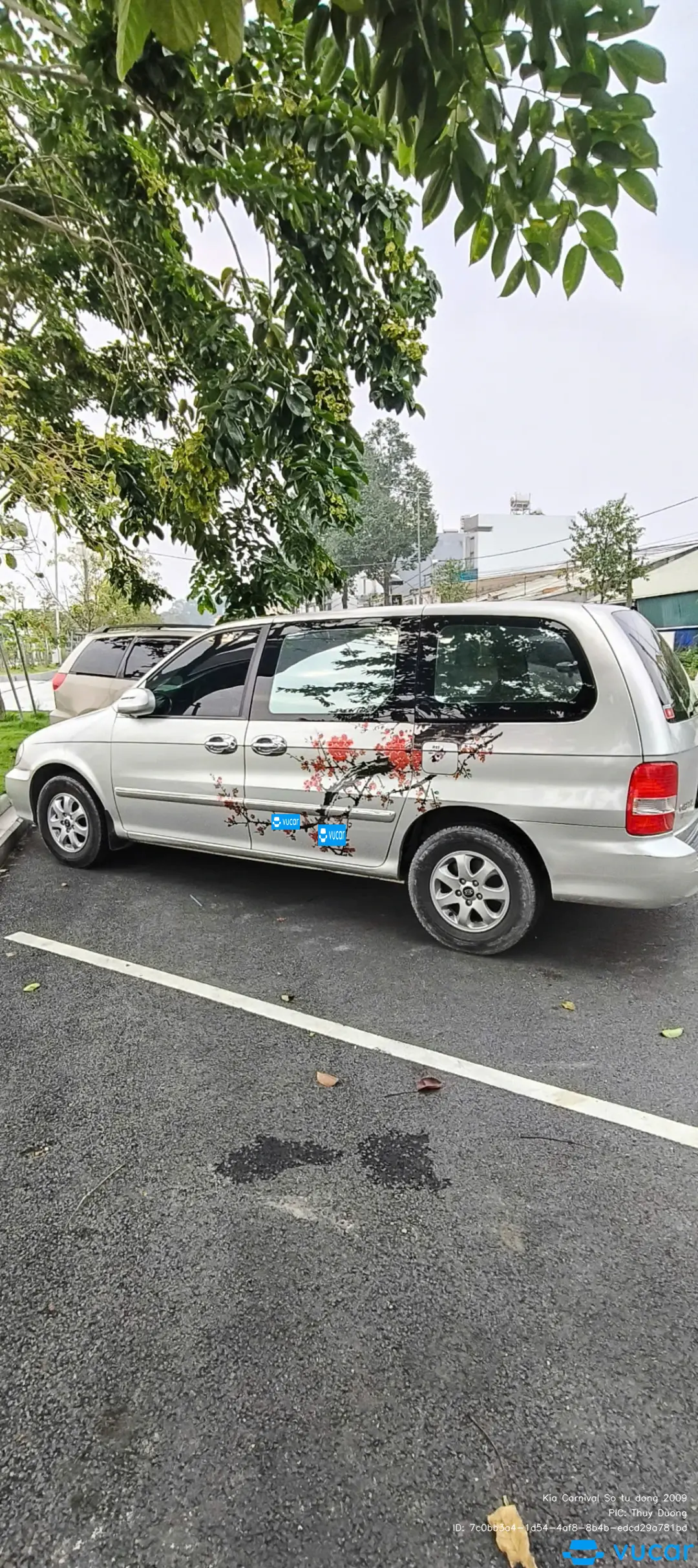 Kia Carnival Số tự động 2009 - Ngoại thất 30