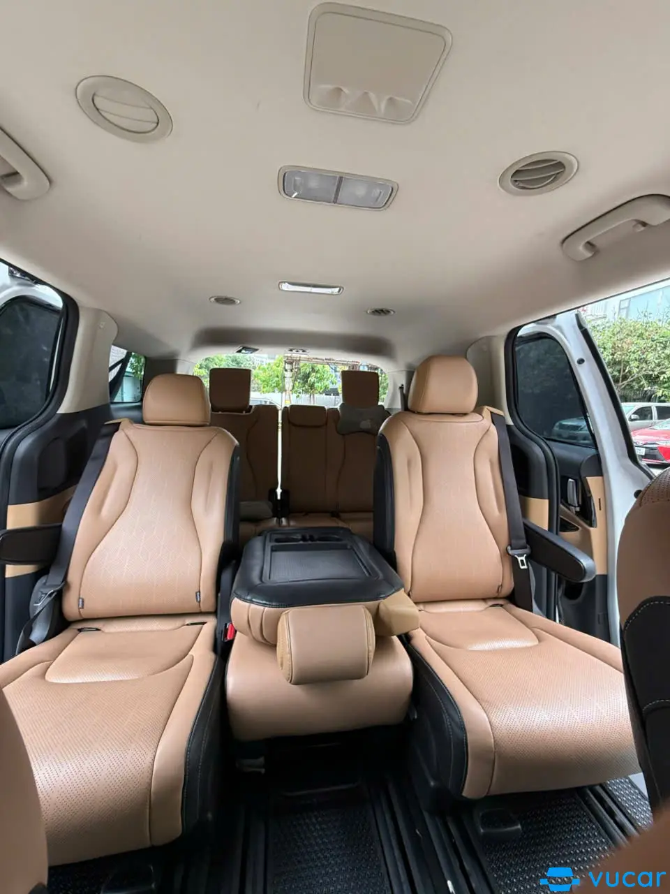 Kia Carnival 2.2D Luxury 2022 - Nội thất 2