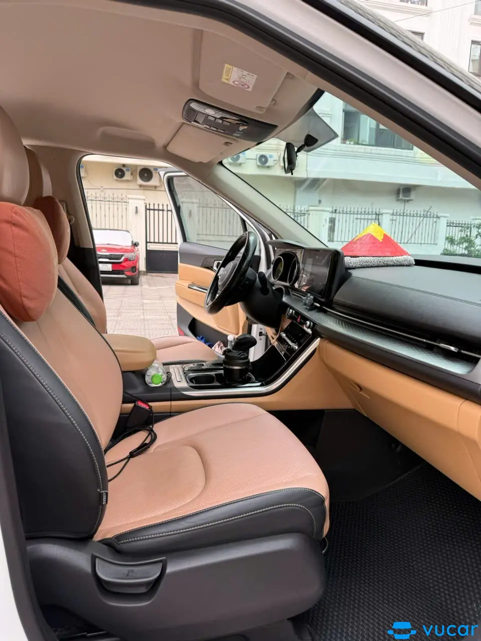 Kia Carnival 2.2D Luxury 2022 - Nội thất 3