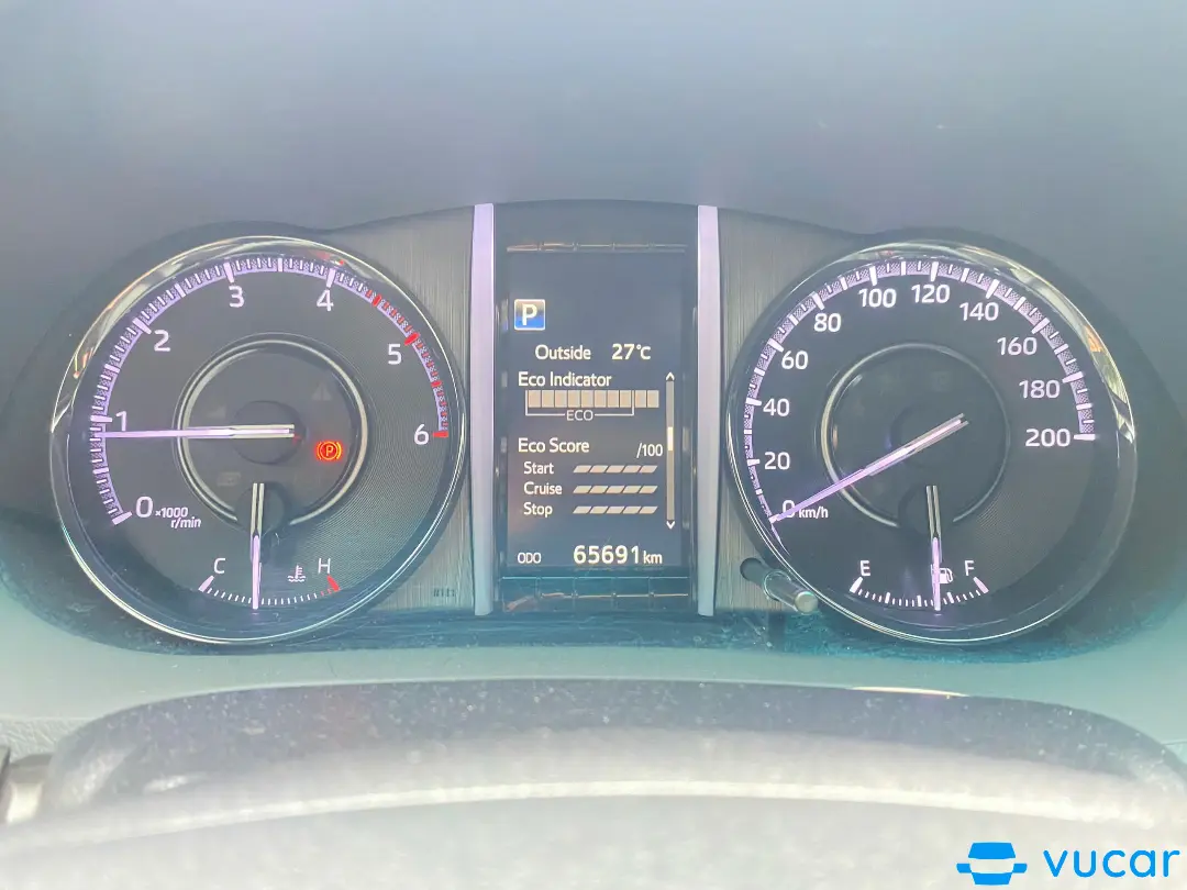Toyota Fortuner Legender 2.4L 4x2 AT 2022 - Nội thất 1