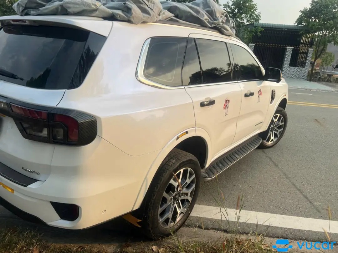 Ford Everest Titanium Plus 2.0L 4x4 AT 2023 - Ngoại thất 4