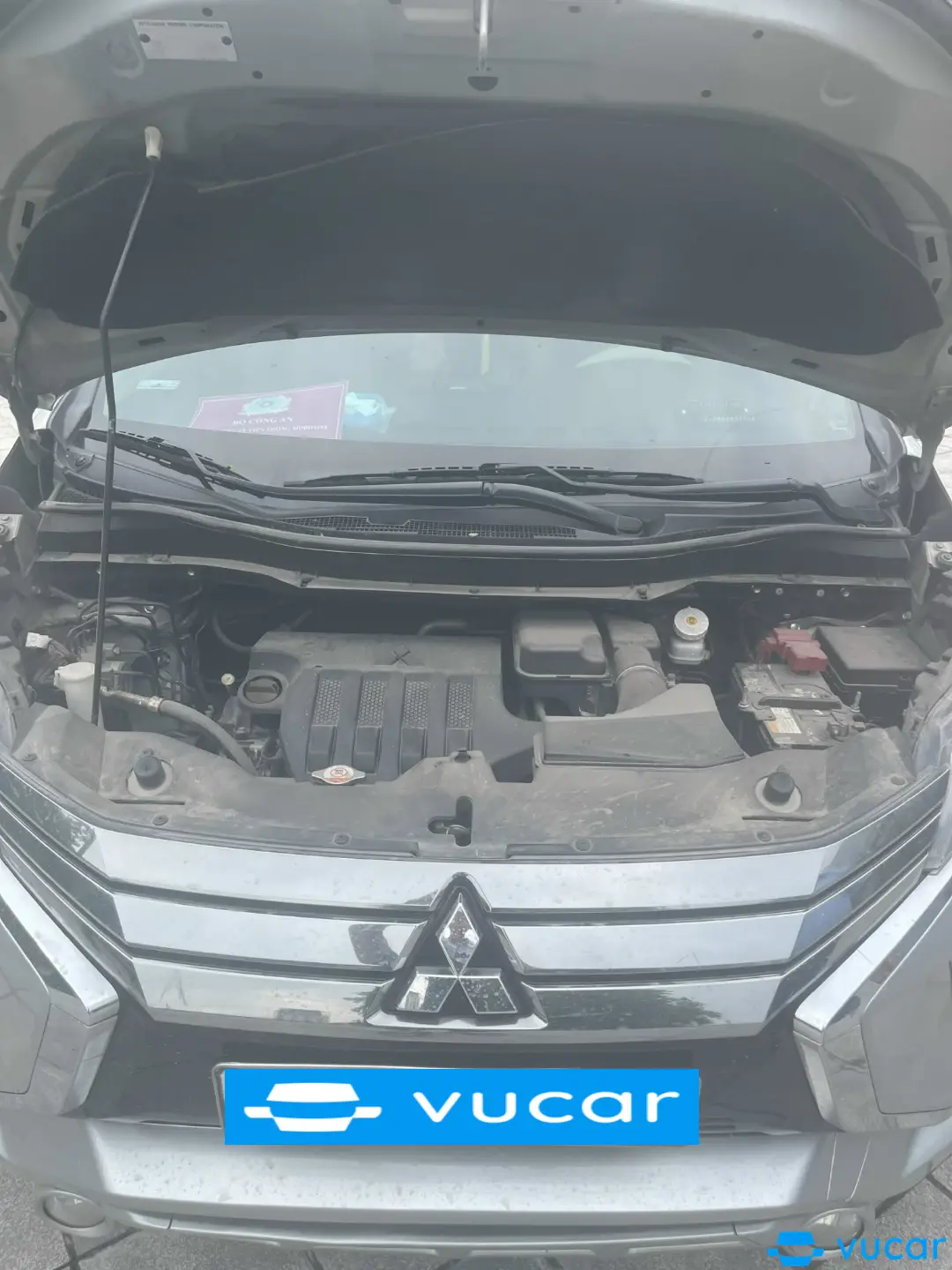 Mitsubishi Xpander 1.5 AT 2019 - Khoang động cơ 1
