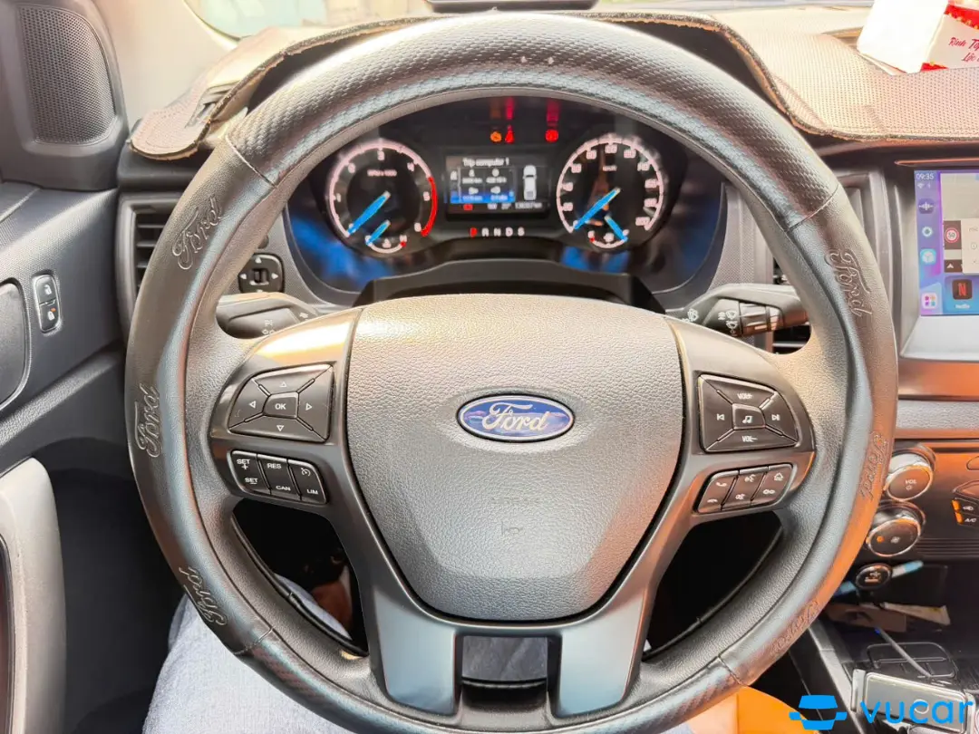 Ford Ranger 2021 XLS 2.2L 4x2 AT - Nội thất 5