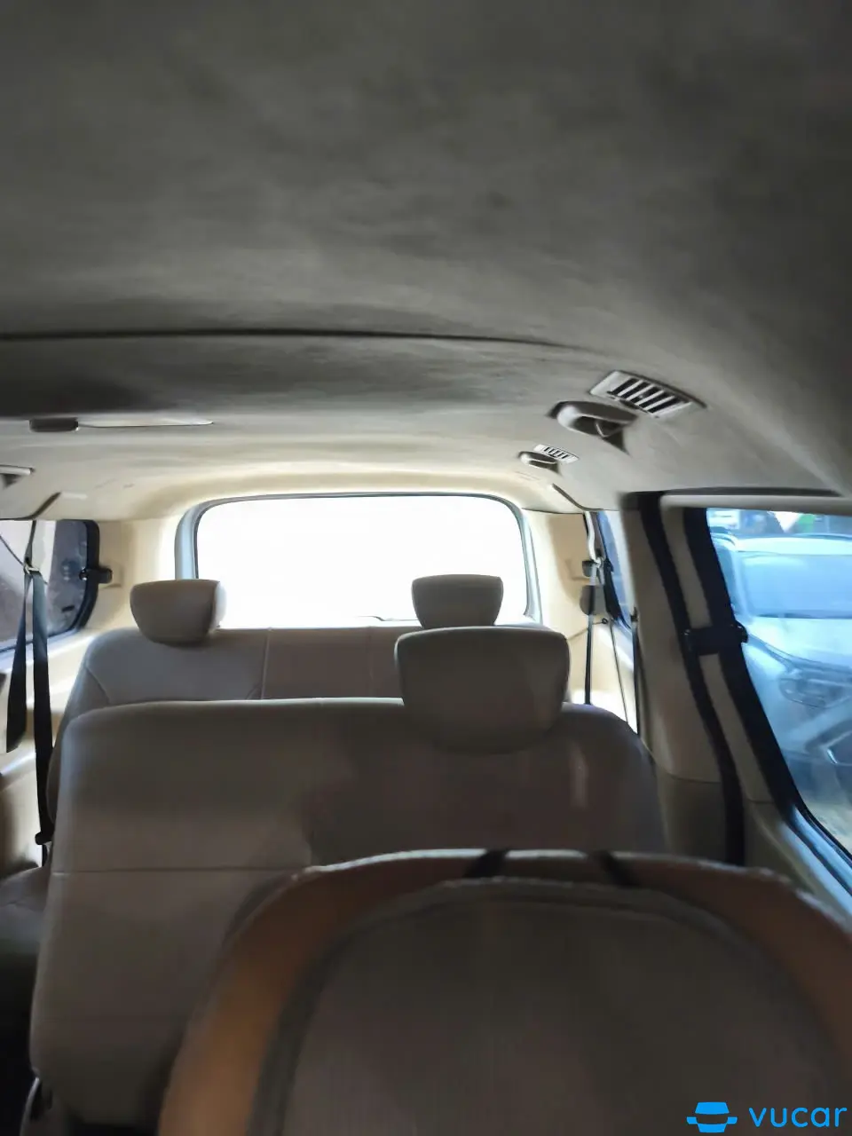 Hyundai Starex 2.4 MT 9 chỗ 2010 - Nội thất 7