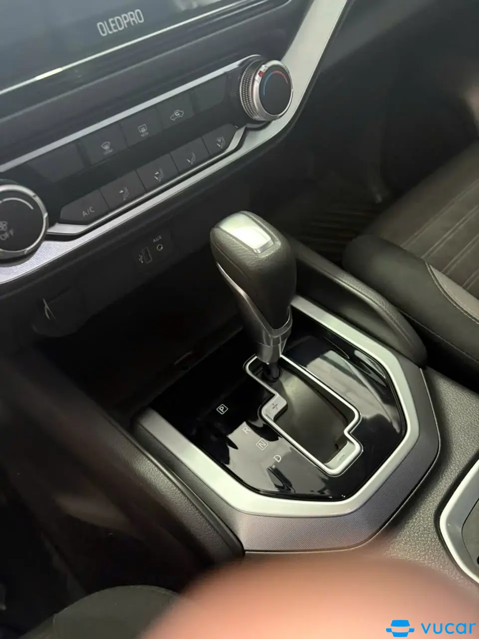 Nissan Navara EL 2.3 AT 2WD 2024 - Nội thất 7