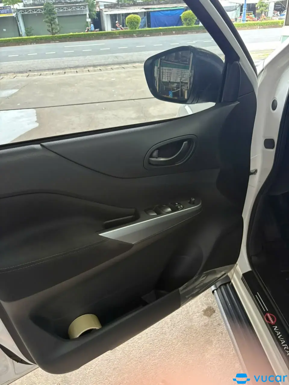Nissan Navara EL 2.3 AT 2WD 2024 - Nội thất 8