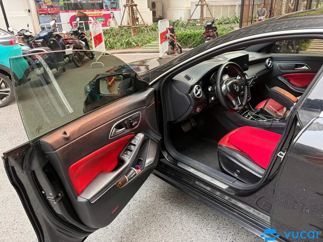 Mercedes Cla class CLA 250 4Matic 2014 - Nội thất 1