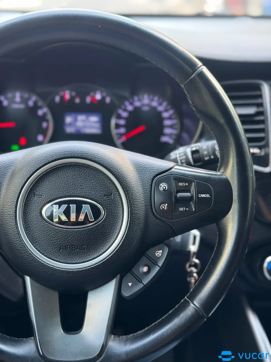 Kia Rondo GAT 2016 - Nội thất 4
